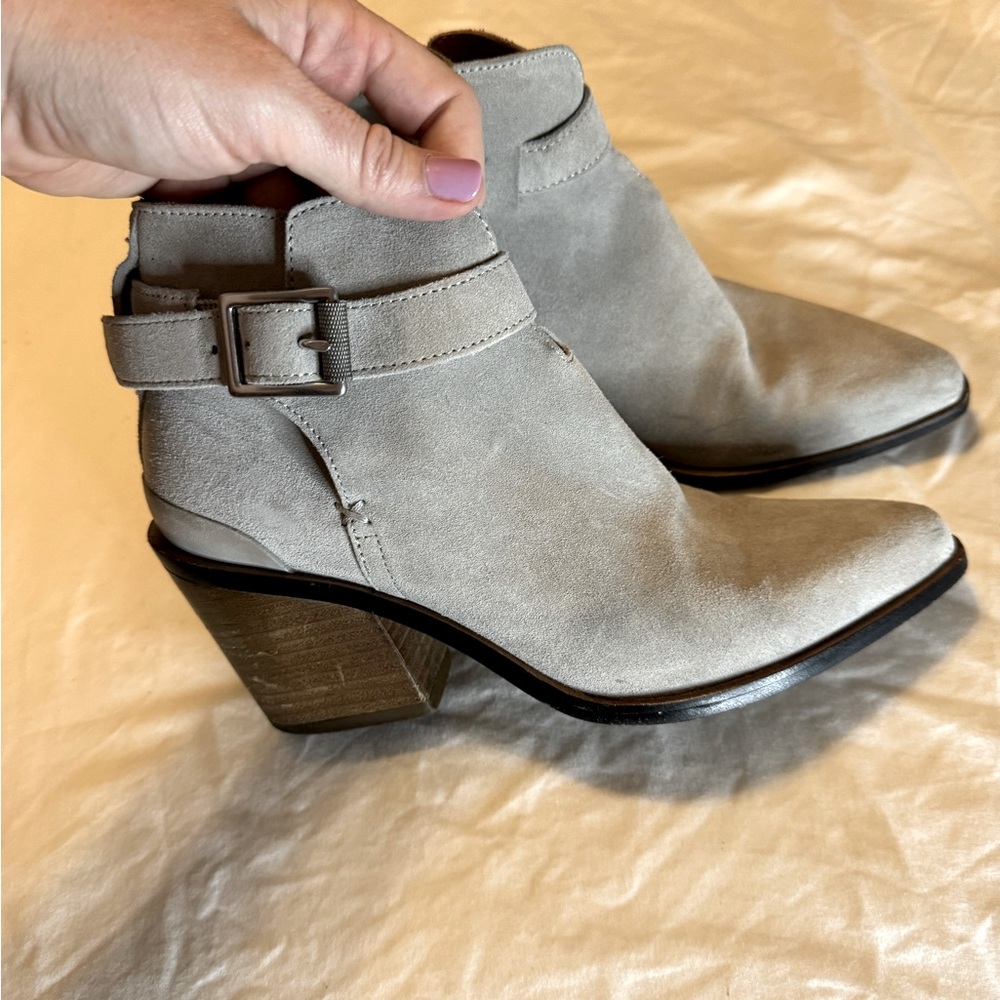 Ramone Rag & Bone Suede Ankle Boots Size 35 Ice Grey